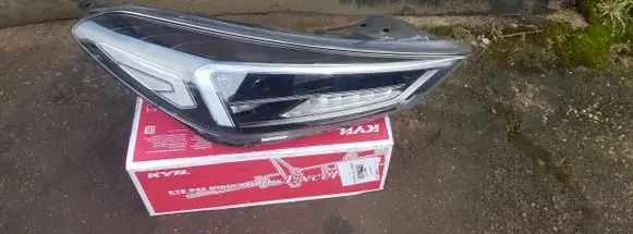 Hyundai Tucson TL Headlight/headlamp 92102D7710