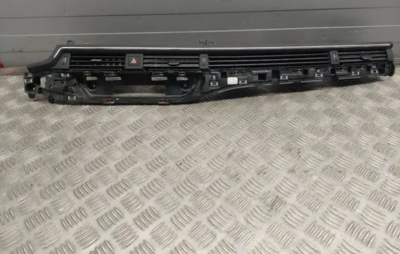 Audi A5 Dash center air vent grill 8W1820902
