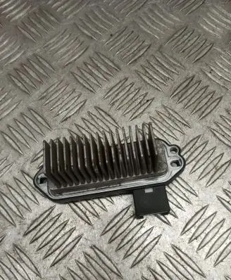 Mazda 3 I Heater blower motor/fan resistor PM010020B