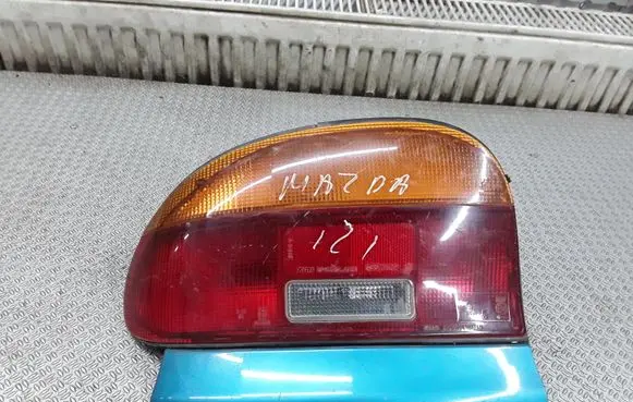 Mazda 121 Rear/tail lights 22061364
