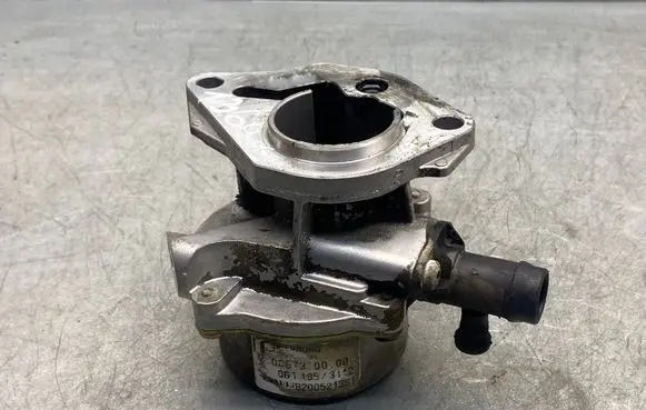Renault Modus Vacuum pump 8200521381 7006730000 06T1953112