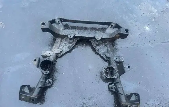 BMW X3 E83 Front subframe