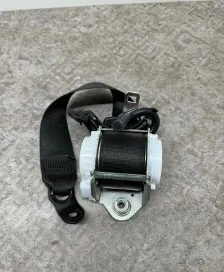 BMW i3 Rear seatbelt 7305643 72117305643 34128955