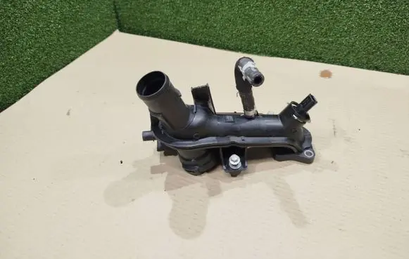 Renault Trafic III (X82) Thermostat/thermostat housing 110606993R 117172A0