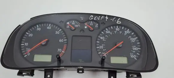 Volkswagen Golf IV Speedometer (instrument cluster) 1J0920921A