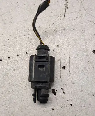 Volkswagen PASSAT B6 Sensor 1J0973702