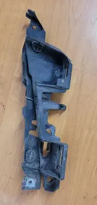 Citroen C4 I Front bumper mounting bracket 9652507380