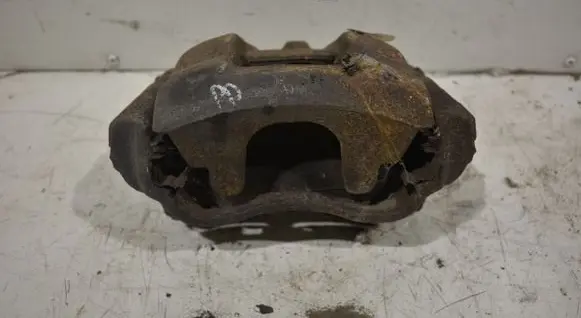 Toyota Verso Front brake caliper