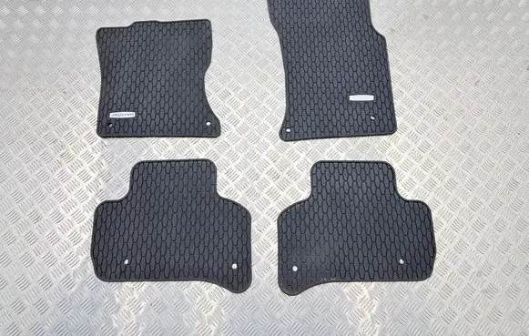 Jaguar XE Car floor mat set 