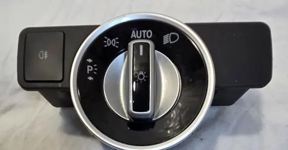 Mercedes-Benz E AMG W212 Light switch A2129050651