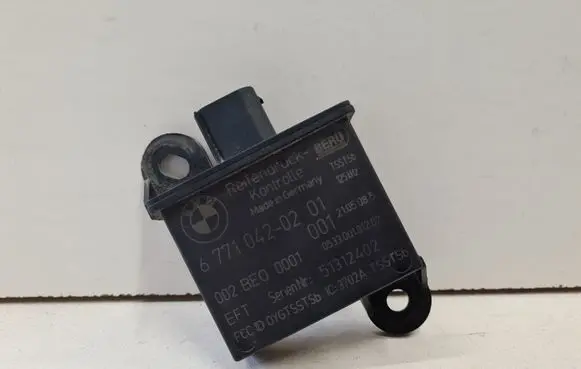 BMW 3 E92 E93 Tire pressure sensor 6771042 677104202 67710420201