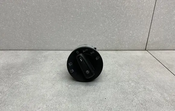 Skoda Fabia Mk3 (NJ) Light switch 5E0941431D