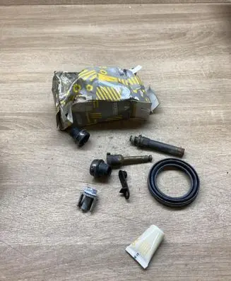 Renault Kangoo I Other brake parts 7701208016 Caliperrepairkit