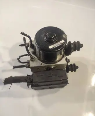 Volkswagen Golf V ABS Pump 1K0907379AC 00005305H0 10096003593