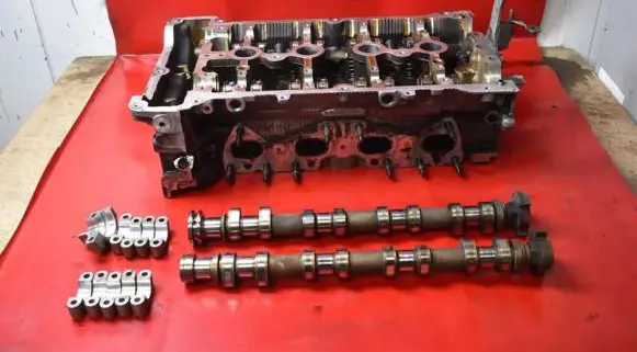 Citroen C4 Grand Picasso Engine head MCGU