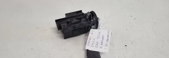Volkswagen PASSAT B7 Ignition lock 3C0905843AD 33303601 13820016