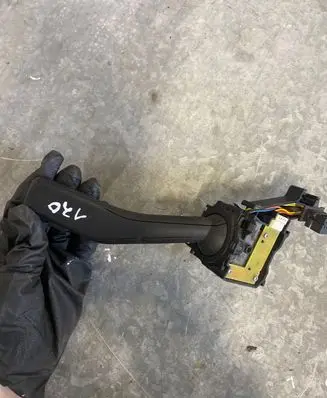 Volkswagen PASSAT B7 Indicator stalk 1K0953513A 01103501 10350142205207