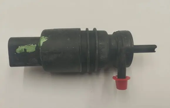 Audi A2 Windscreen/windshield washer pump 1J6955651 T229895 13517425
