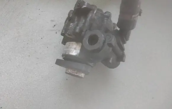 Audi A5 8T 8F Power steering pump 8K0145156A