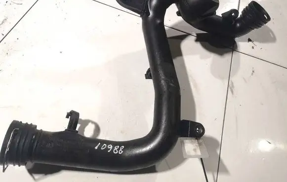 Volkswagen PASSAT B6 Intercooler hose/pipe 1K0145770B