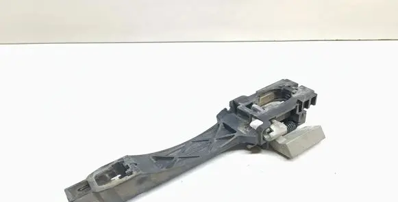 Front door exterior handle/bracket
