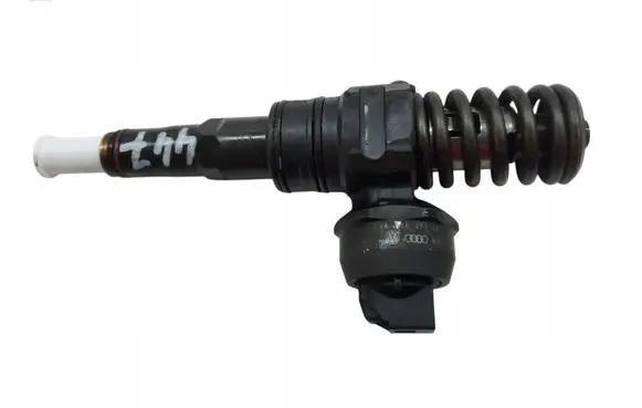 Volkswagen Sharan Fuel injector 038130073AK