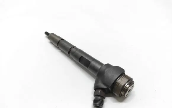 Audi Q3 8U Fuel injector