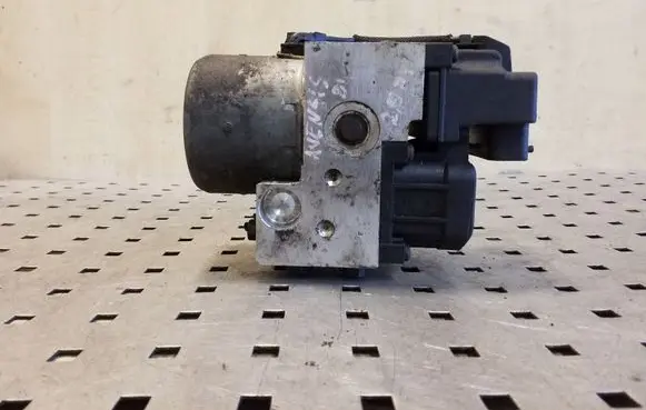 Toyota Avensis T220 ABS Pump 0273004559 8954105040 4451005030