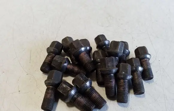 Bentley Continental Nuts/bolts 