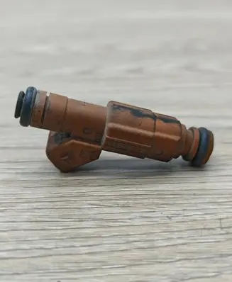 Volvo XC90 Fuel injector 9185340