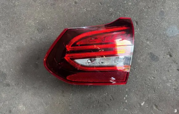 Mercedes-Benz C W205 Tailgate rear/tail lights A2059064705