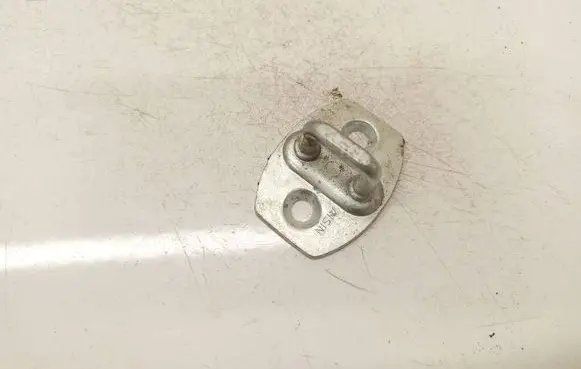 Toyota Avensis T250 Rear door lock loop/hook striker 