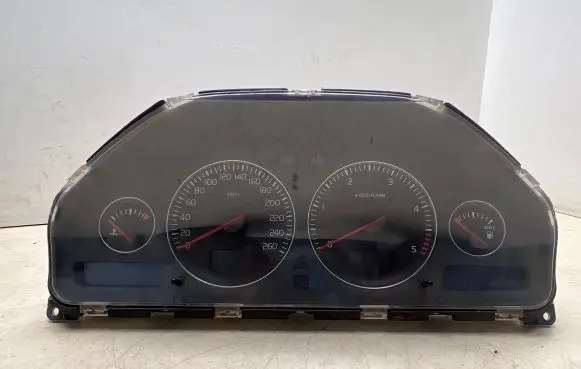Volvo V70 Speedometer (instrument cluster) 30682277 69594220T 8673802