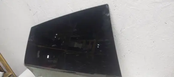 Rear door window glass