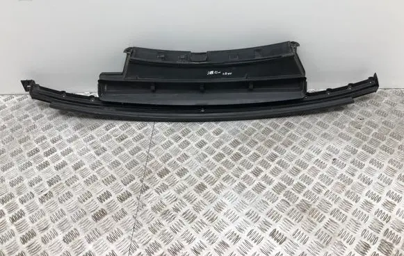 Peugeot 5008 Air intake duct part 9683140380