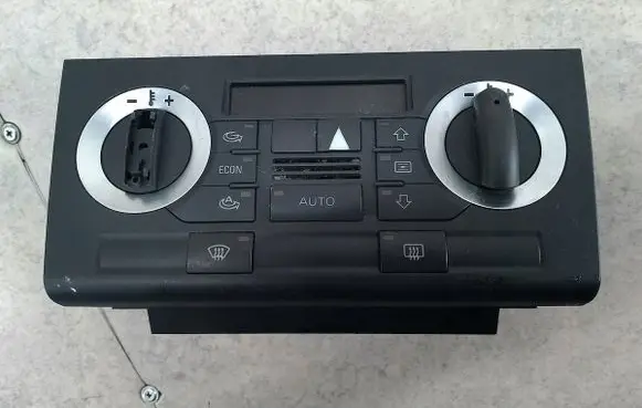 Audi A3 S3 8P Climate control/heater control trim 8P0820043H