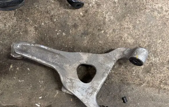 Other rear suspension part