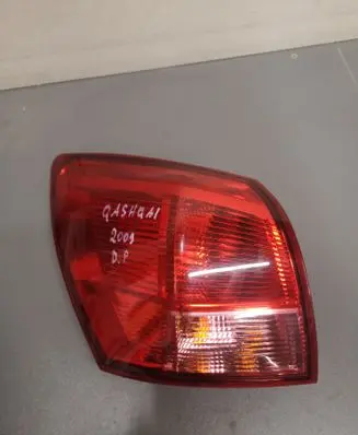 Nissan Qashqai Rear/tail lights 89070311
