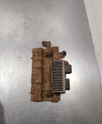 Renault Espace IV Glow plug pre-heat relay 8200558438