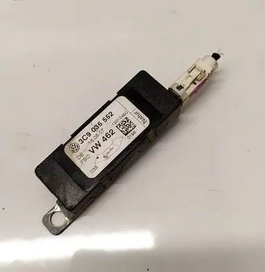 Volkswagen PASSAT B6 Antenna control unit 3C9035552