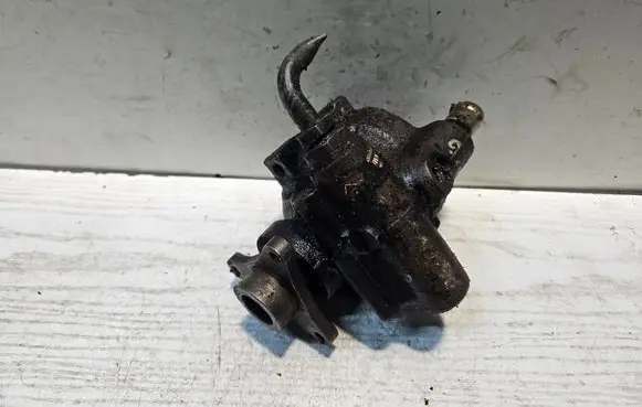 Renault Laguna I Power steering pump 