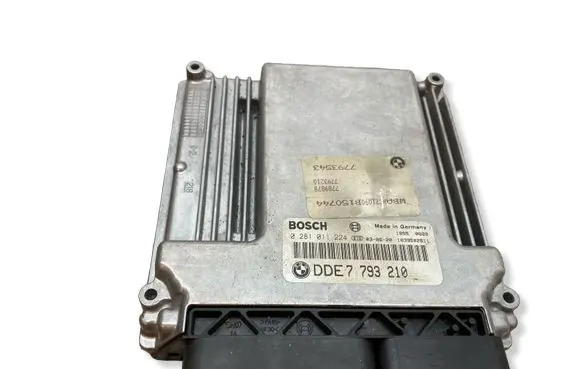 BMW 5 E60 E61 Engine control unit/module 7793210