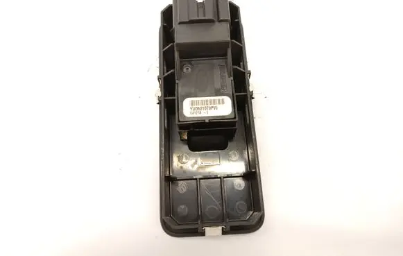 Land Rover Discovery 3 - LR3 Electric window control switch YUD501070PVJ