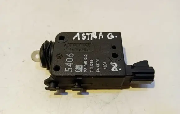 Opel Vectra B Tailgate boot lock/latch motor 90460062 1101215