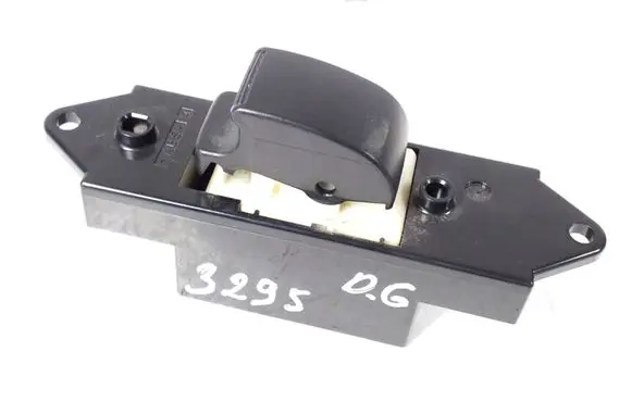 Mitsubishi ASX Electric window control switch MR587944