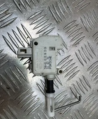 Porsche Cayenne (9PA) Tailgate boot lock/latch motor 7L5827761