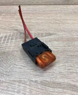 BMW 5 E39 Fuse 8367144 14517