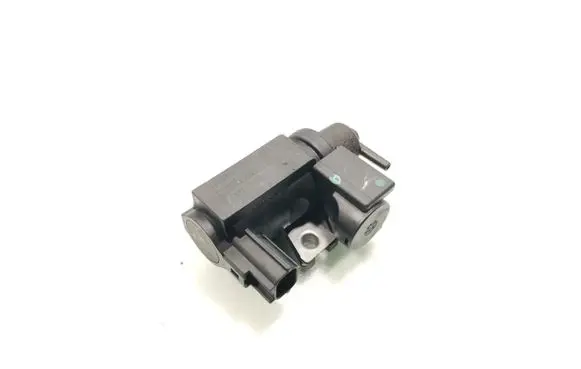Toyota Avensis T270 Valve vacuum 