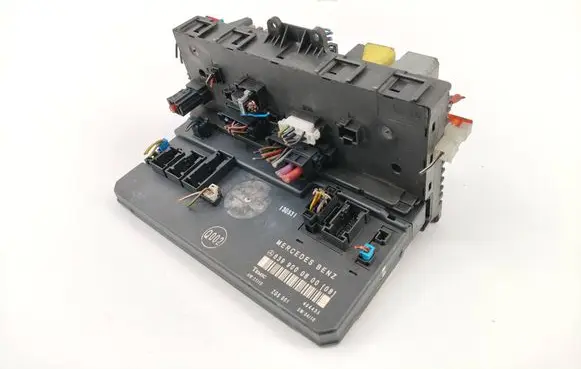 Mercedes-Benz Vito Viano W639 Comfort/convenience module 6399000800