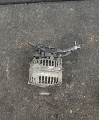 Volkswagen Tiguan Generator/alternator 03C903023S
